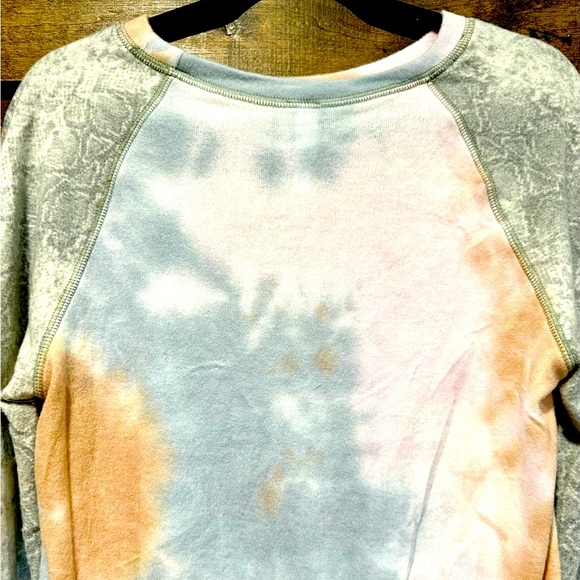 NWOT Vanilla Bay Long Sleeve Tie Dye Python Sleeve Top - Picture 14 of 15